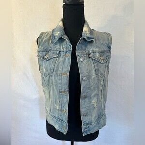 Levi’s Light Wash Distressed Vest Sise M